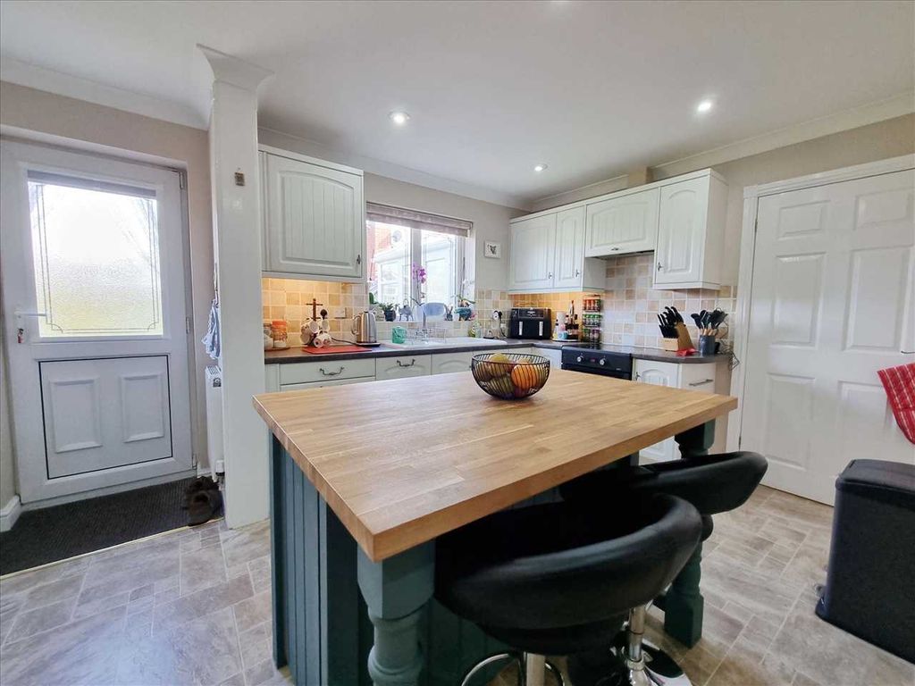 Property photo 3 of 15 Further Aspect: