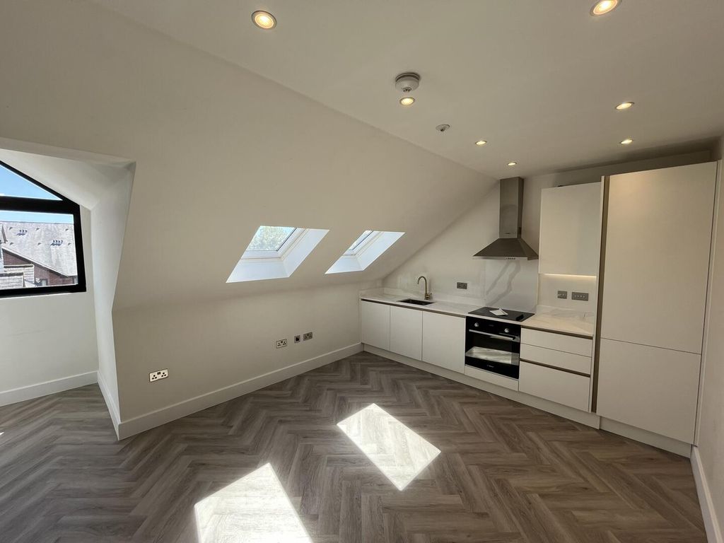 Property photo 1 of 9 Kitchen