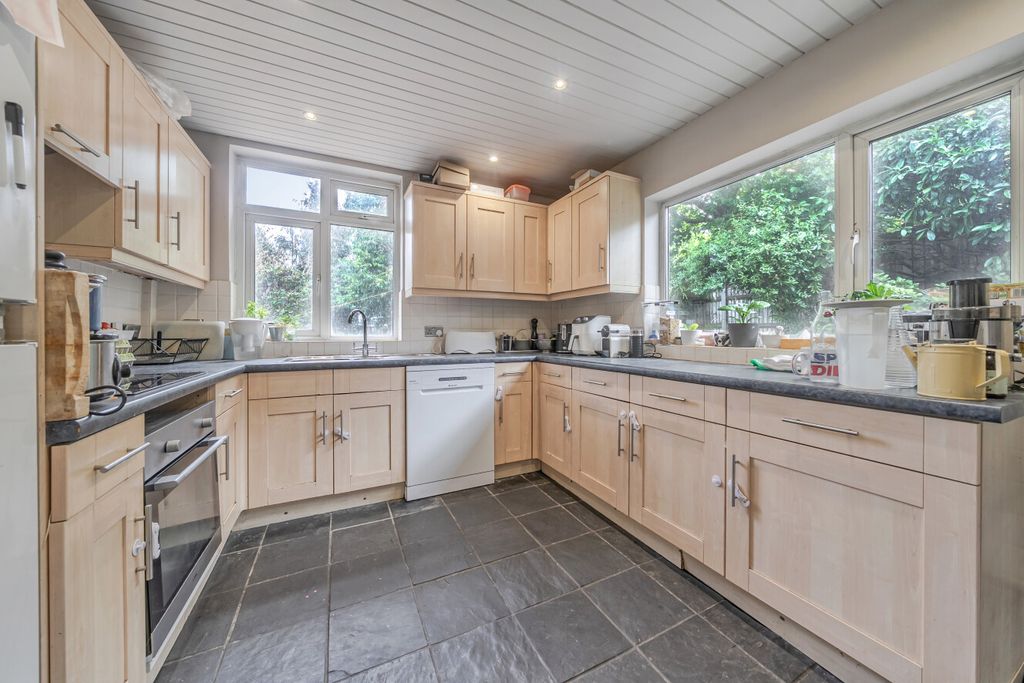 Property photo 3 of 19 1503278-10-6A79A6...