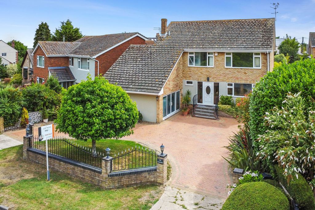 Property photo 1 of 27