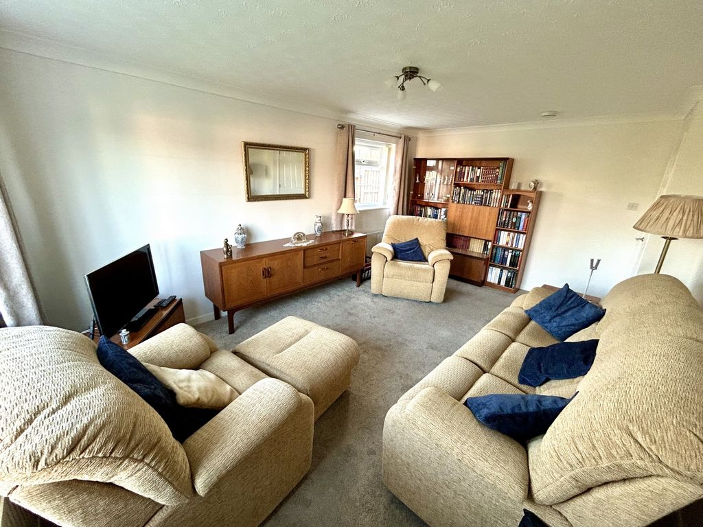 Property photo 3 of 16 Photo 10