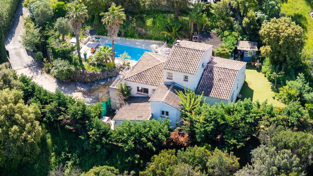 Property photo 1 of 16 Image