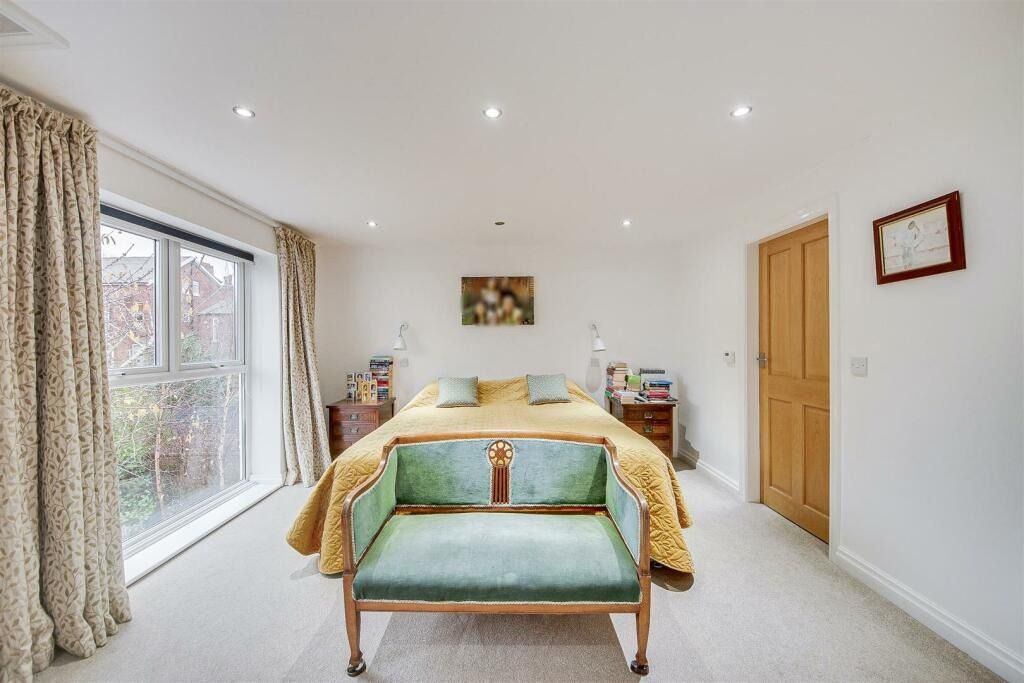 Property photo 3 of 56 4251544
