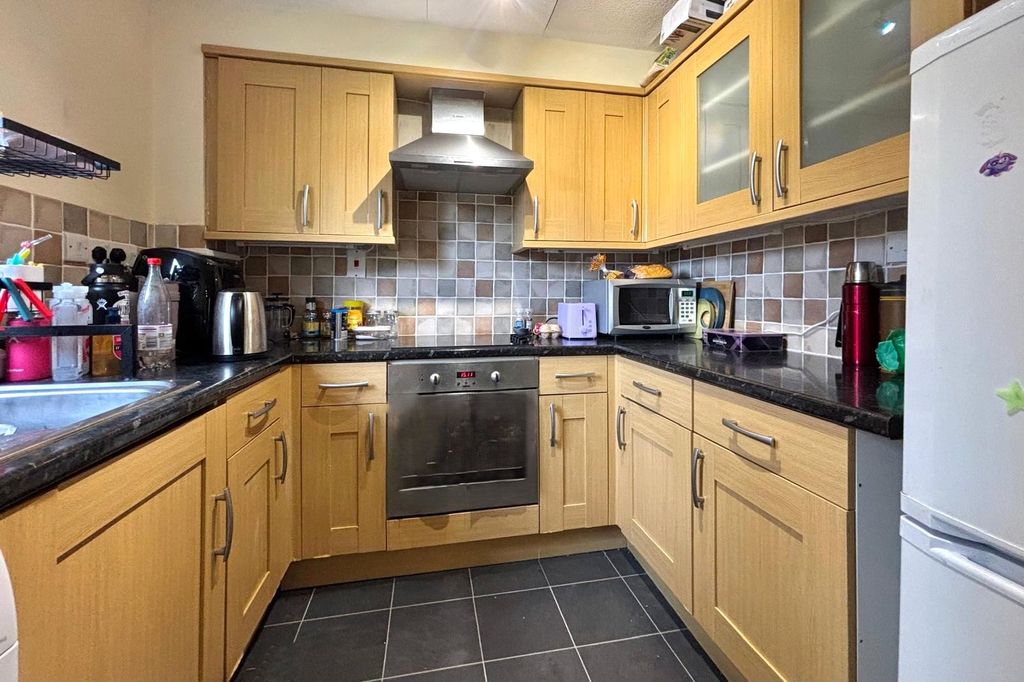 Property photo 3 of 10 Picture No. 12