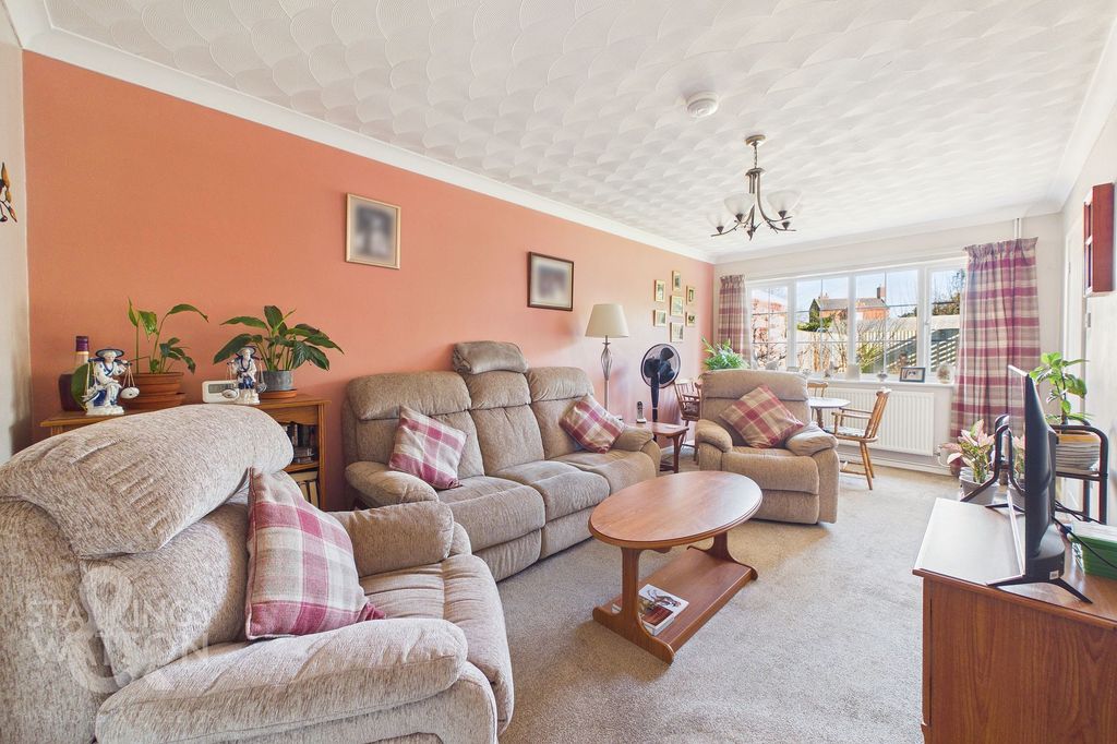 Property photo 2 of 29