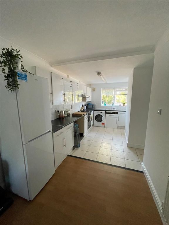 Property photo 3 of 5 Kitchen.Jpg
