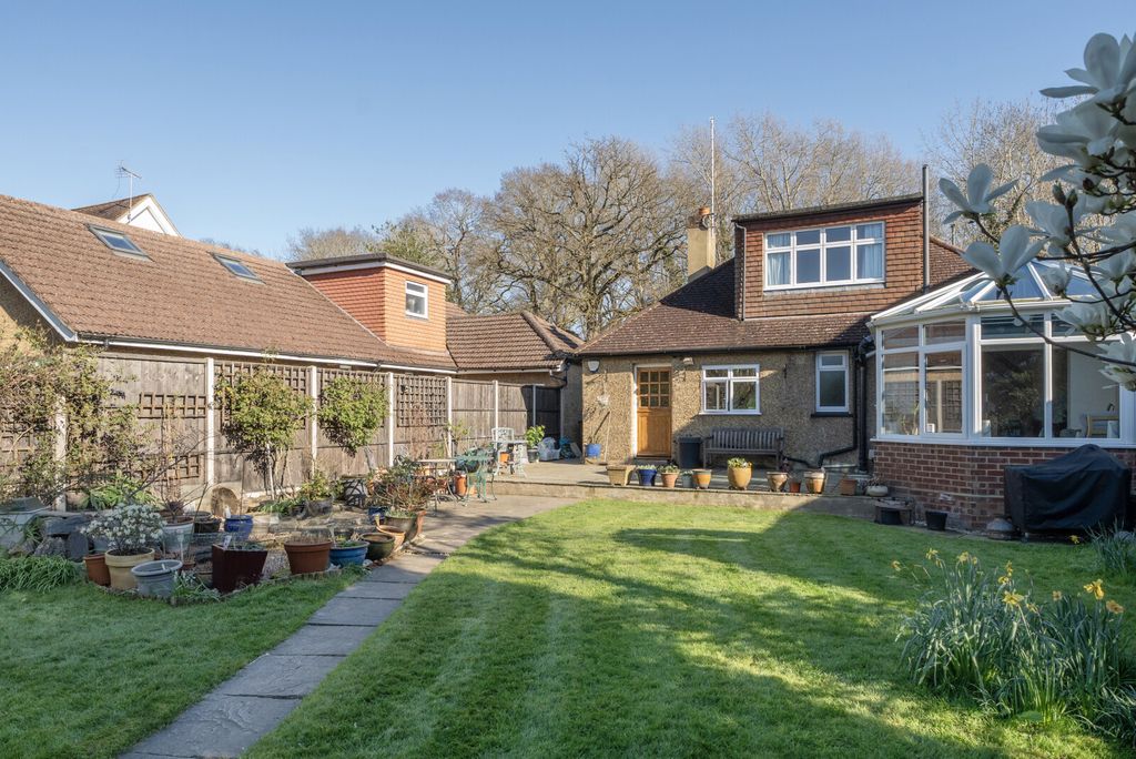 Property photo 1 of 16 1423223-6-69Bbaff...