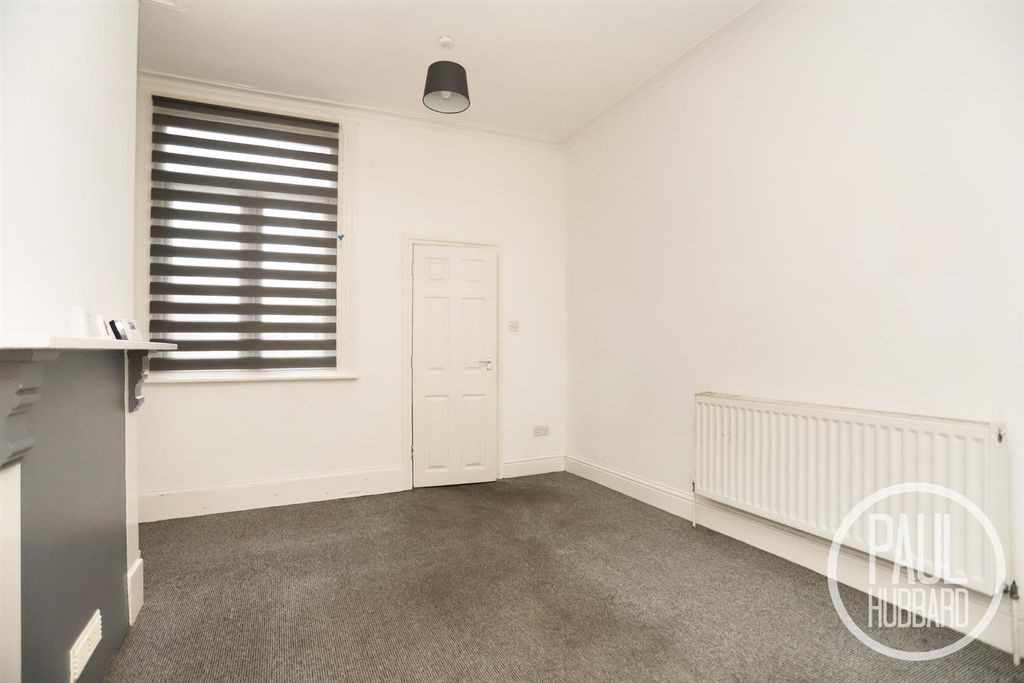 Property photo 3 of 8 Img_9225.Jpg