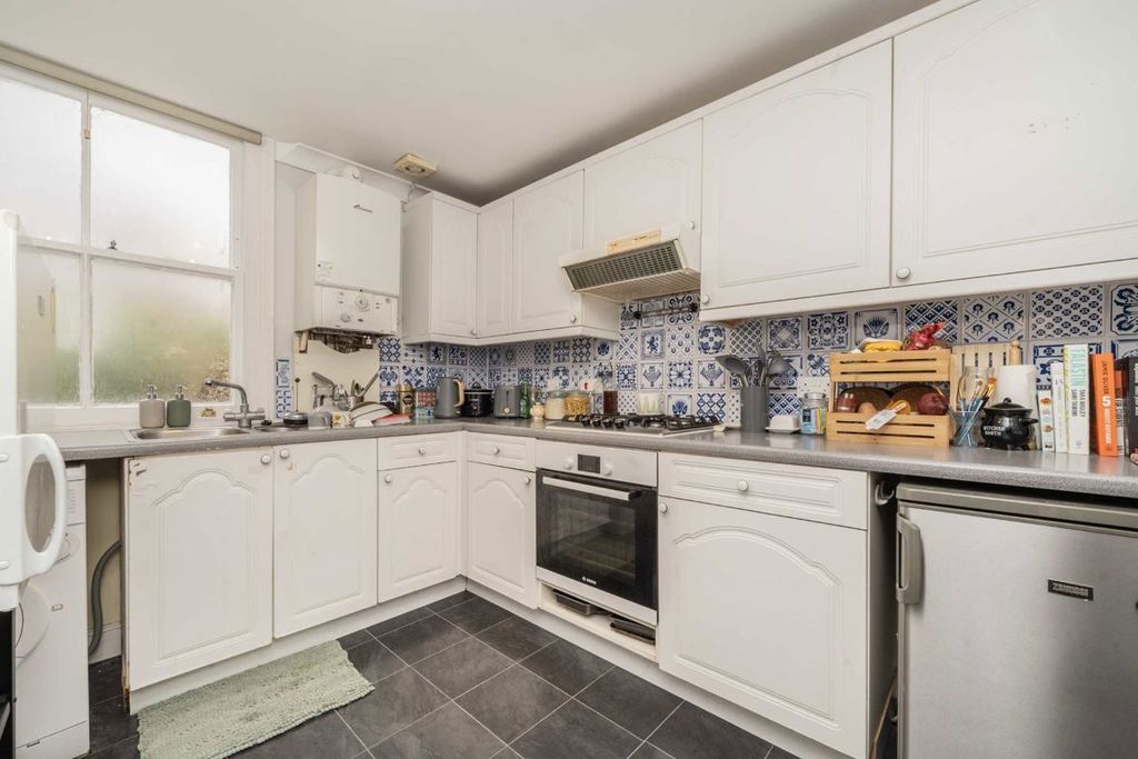Property photo 2 of 5