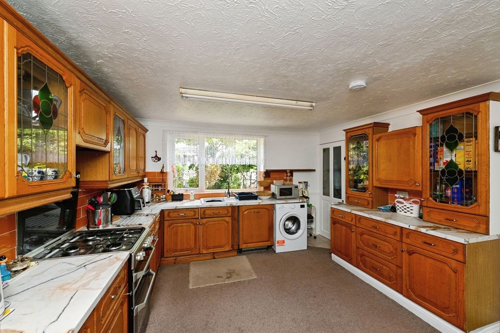 Property photo 3 of 30 Pbox-Img.Jpg