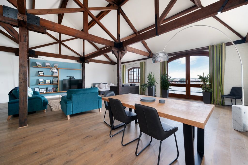 Property photo 1 of 17 Picture No. 03