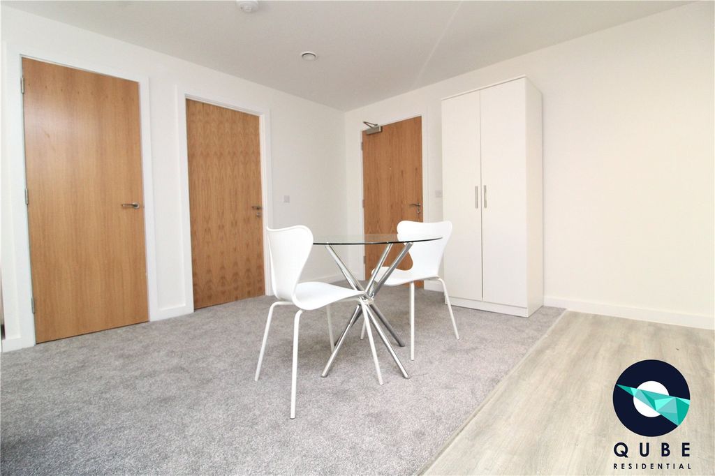 Property photo 2 of 7 Picture No. 12