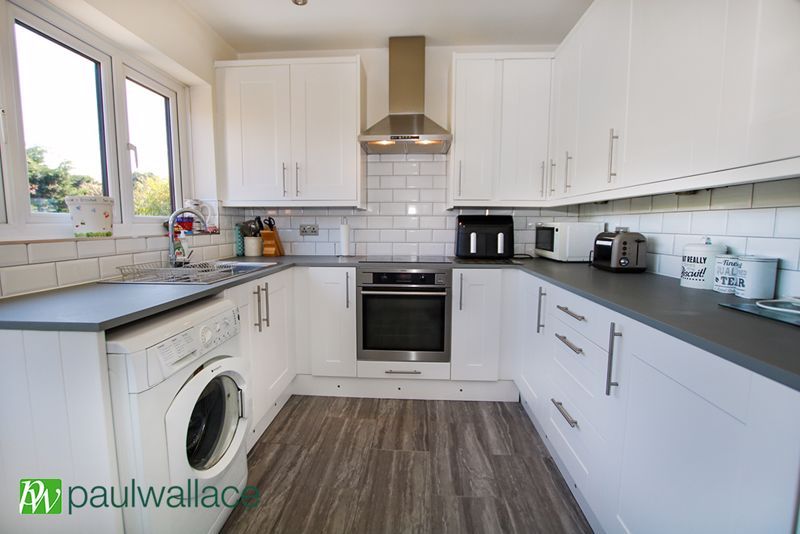 Property photo 3 of 14 Kitchen