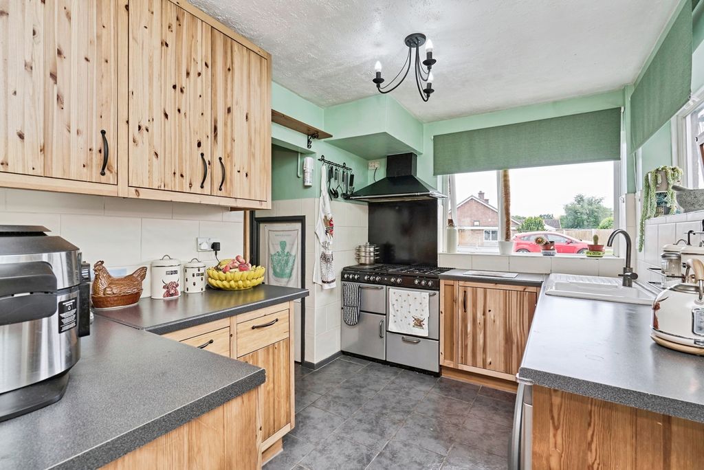 Property photo 3 of 20 Pbox-Img.Jpg