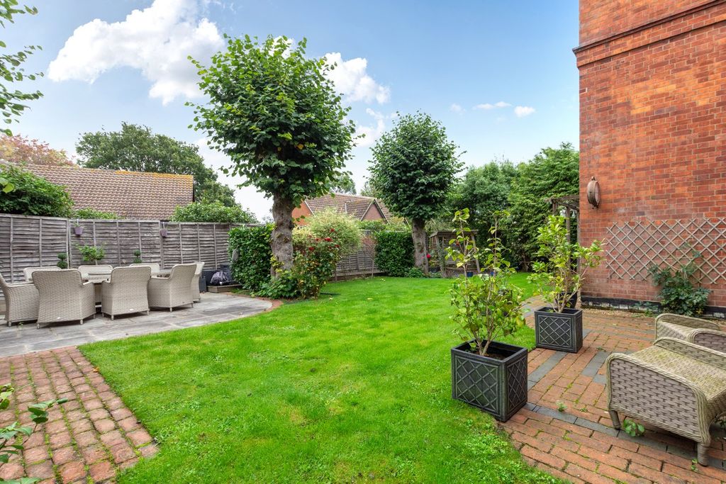 Property photo 3 of 23