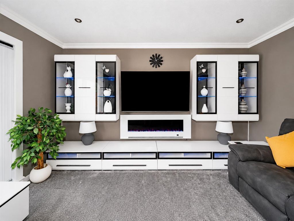 Property photo 2 of 29 80 Drumgeith Road Dundee-4.Jpg