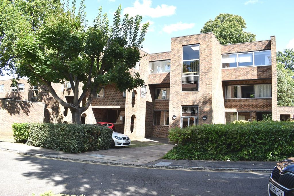 Property photo 2 of 14