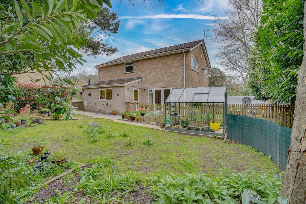 Property photo 3 of 25