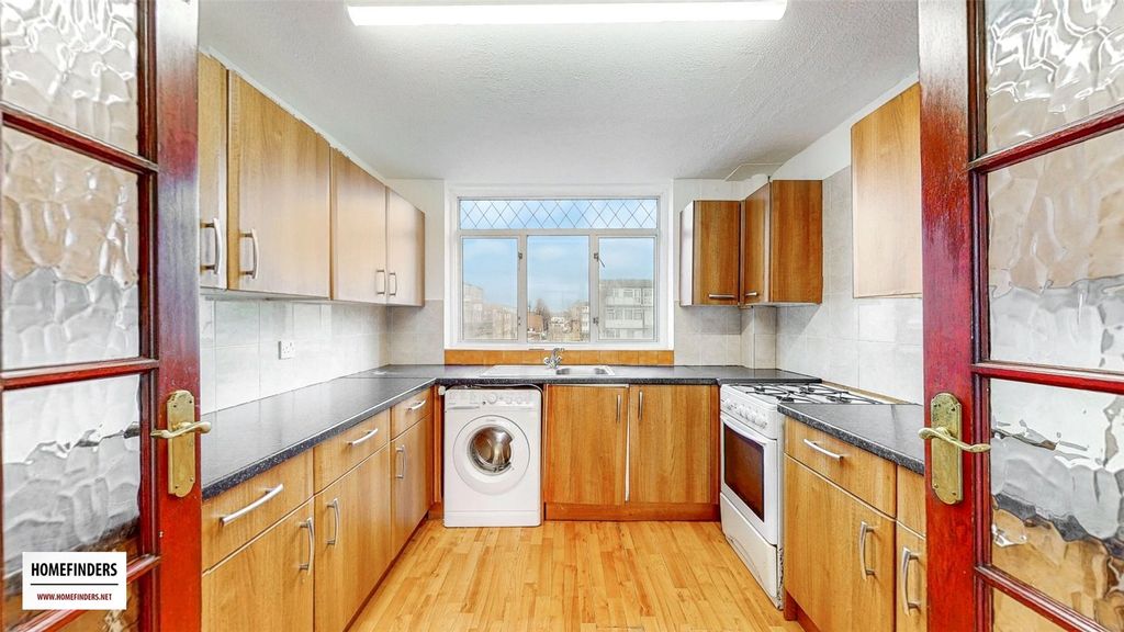 Property photo 3 of 11 Picture No. 02