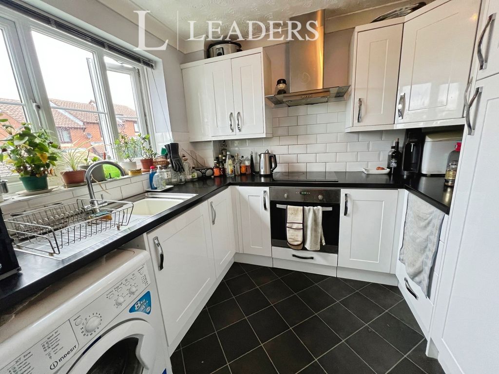 Property photo 3 of 10 Pbox-Img.Jpg