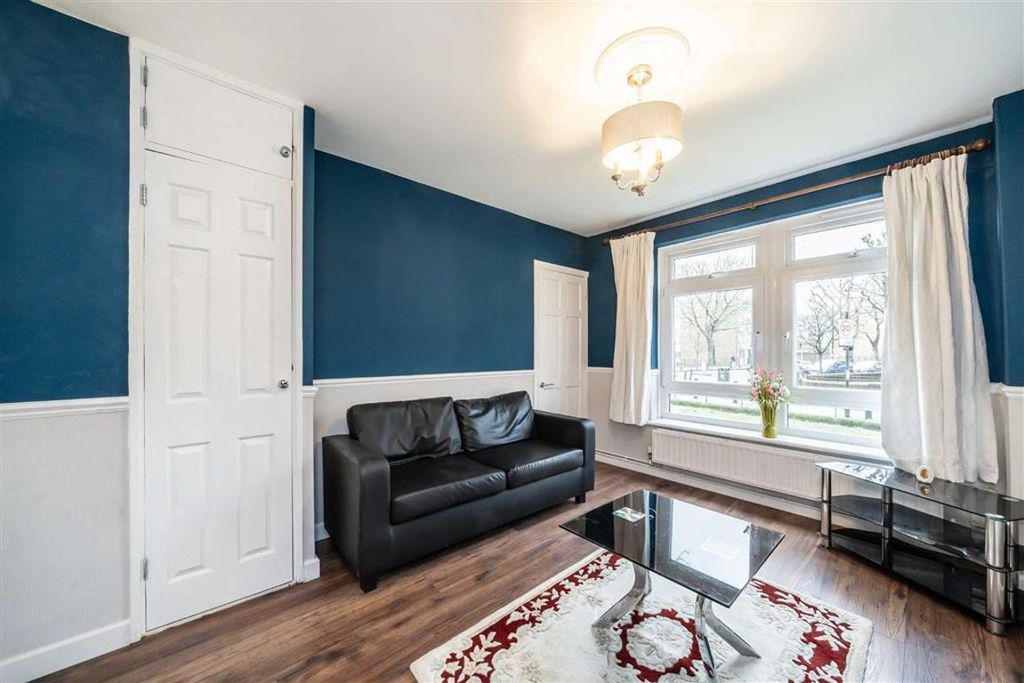 Property photo 2 of 9