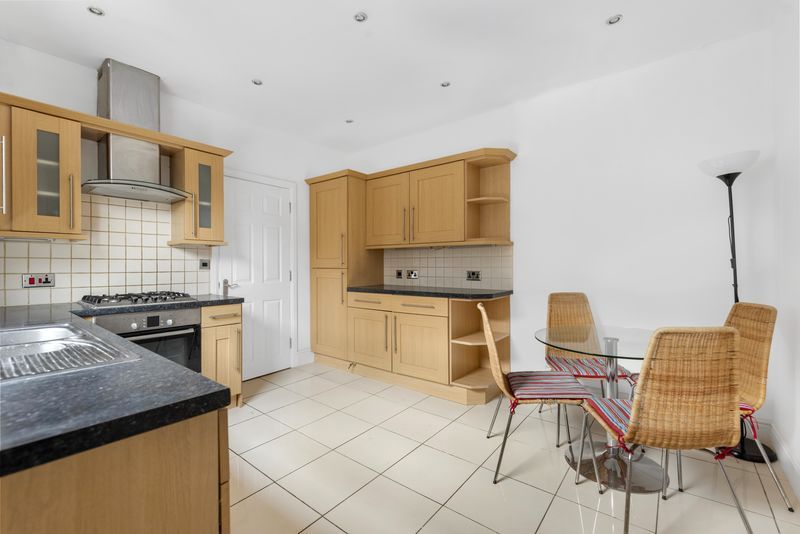 Property photo 3 of 16 Photo 6