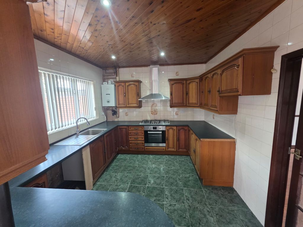 Property photo 2 of 48 Gallery