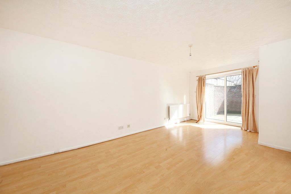 Property photo 2 of 6 Picture No. 14