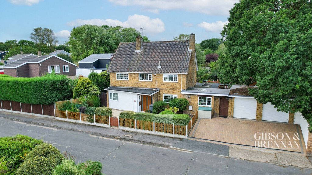 Property photo 1 of 36