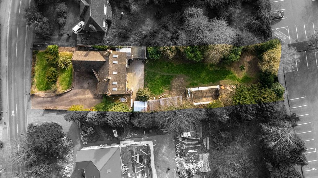 Property photo 3 of 9