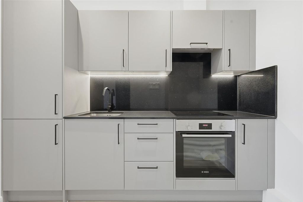 Property photo 3 of 7 002_Img_7594.Jpg