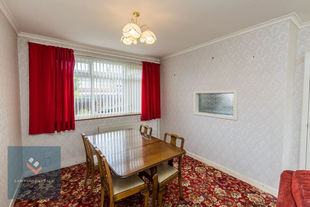 Property photo 3 of 15 Dining Area