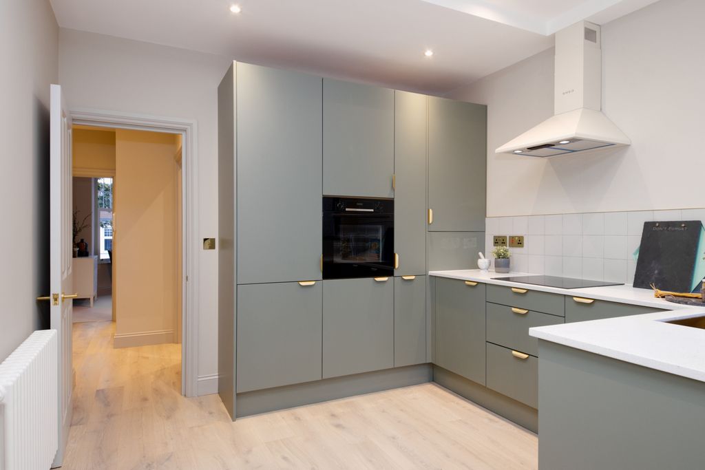 Property photo 3 of 20 Gallery