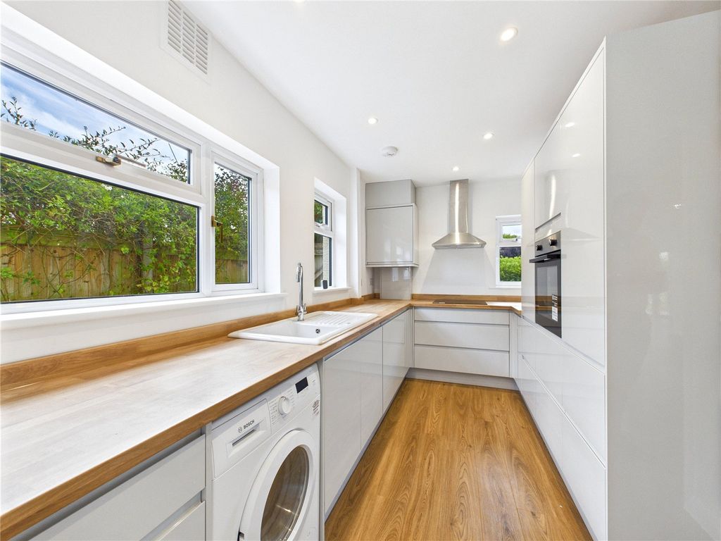Property photo 2 of 13 2 - Picture No. 02