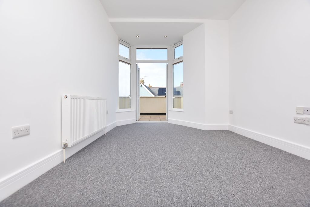 Property photo 3 of 13 Living Room