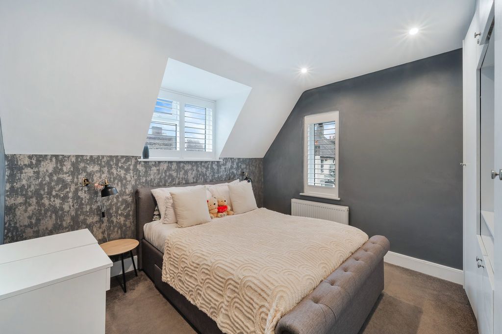 Additional image 4 of 2 bed flat for saleHigh Street, Old Oxted, Oxted RH8