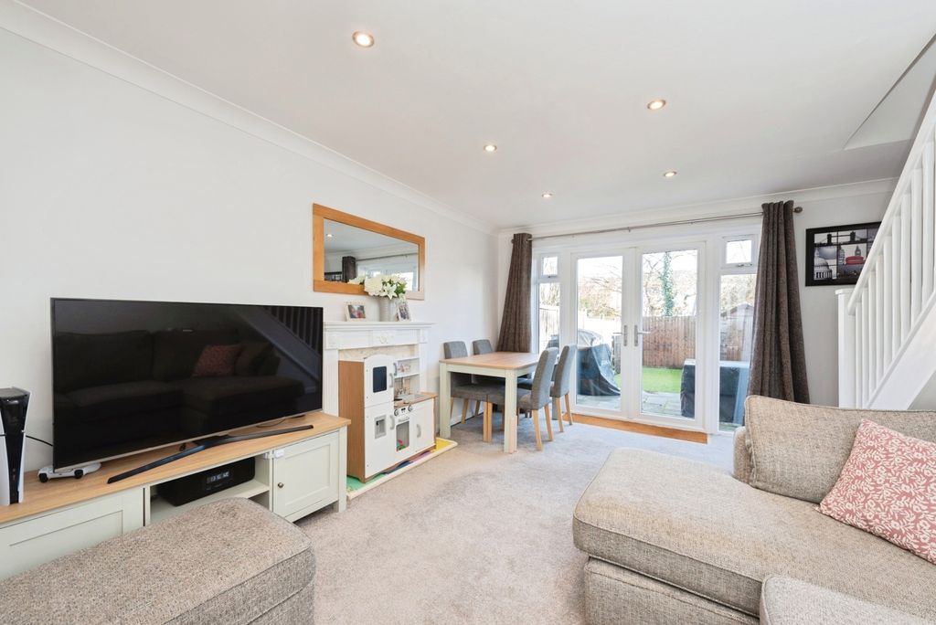 Property photo 2 of 16 Pbox-Img.Jpg