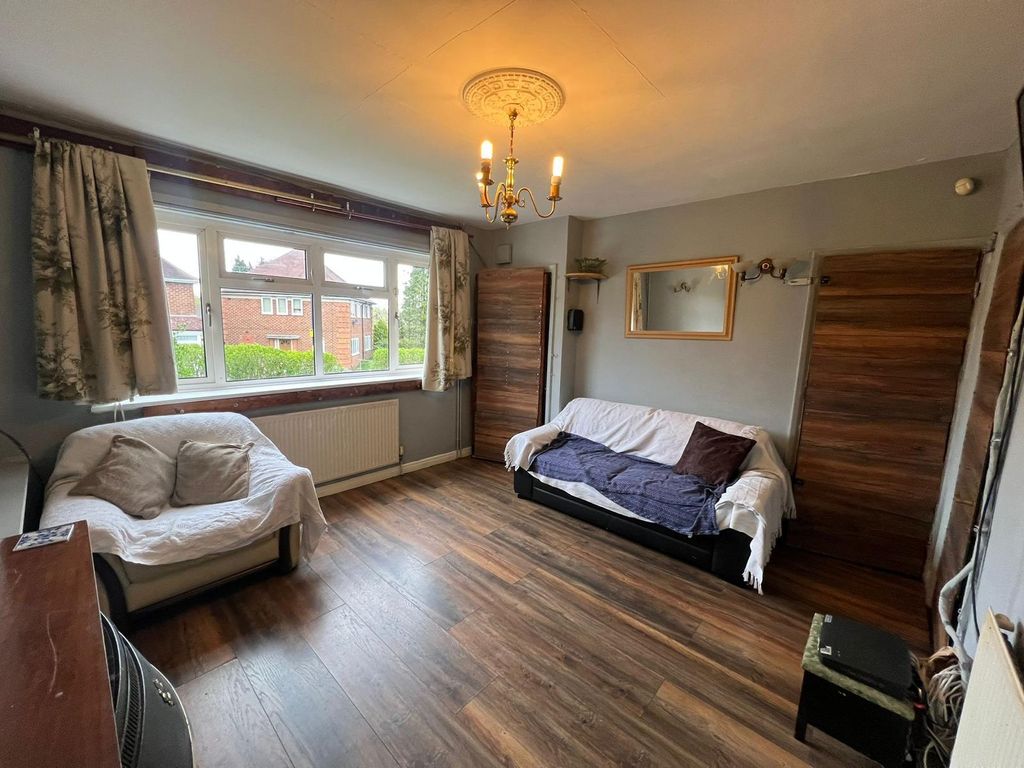 Property photo 2 of 23
