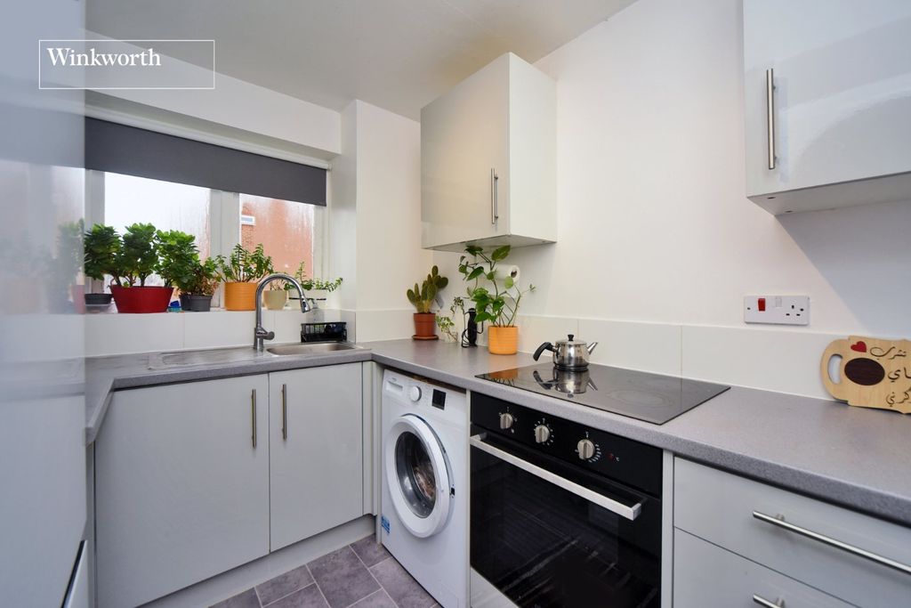 Property photo 2 of 13 Picture No. 12