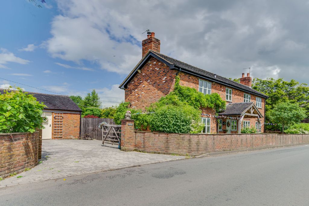 Property photo 1 of 37