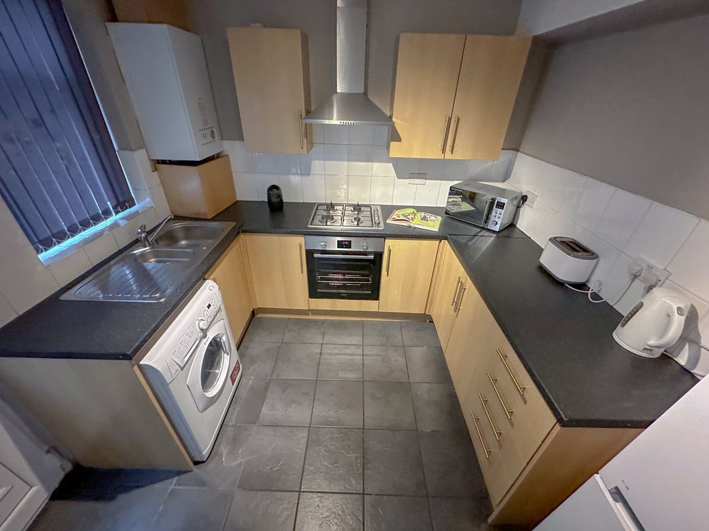 Property photo 2 of 7 3