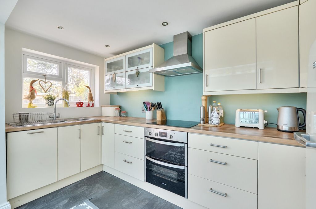 Property photo 3 of 18 Picture 3