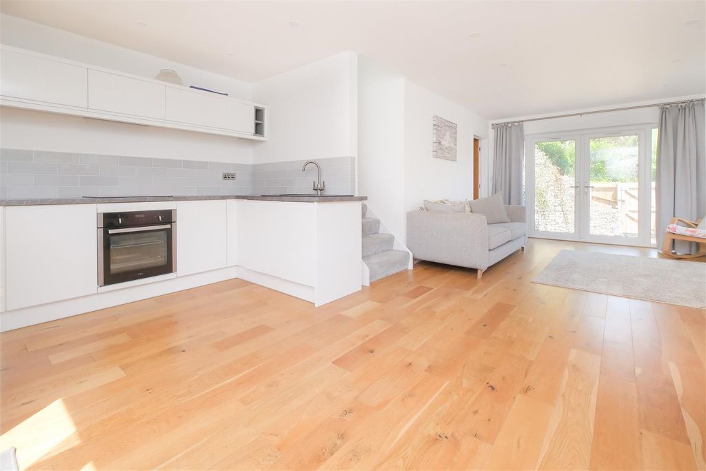 Property photo 3 of 16 Clamber (13).Jpg