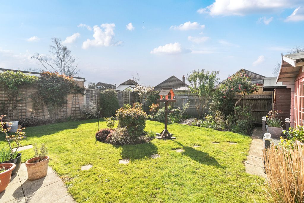 Property photo 2 of 16 Garden