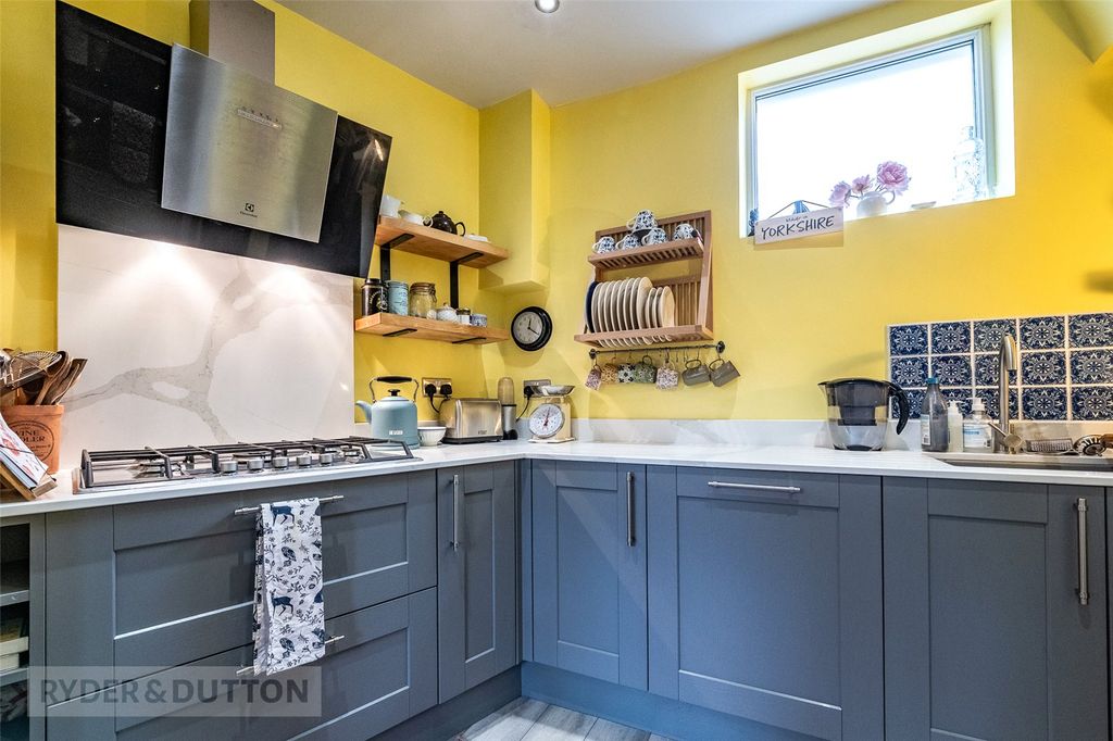 Property photo 3 of 24 Kitchen Diner