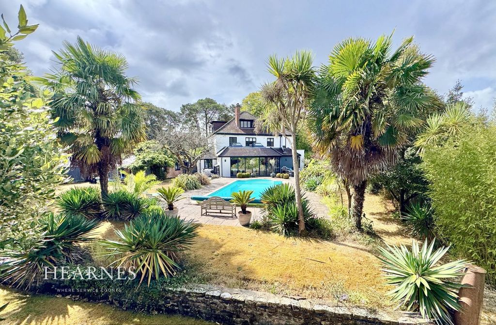 Property photo 1 of 40