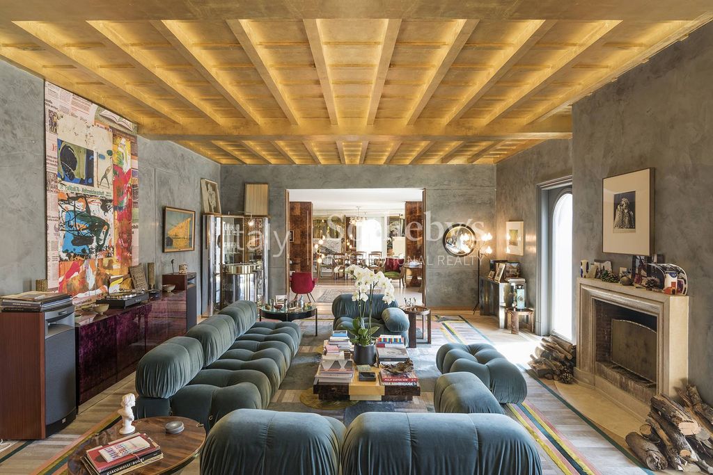 Property photo 2 of 28