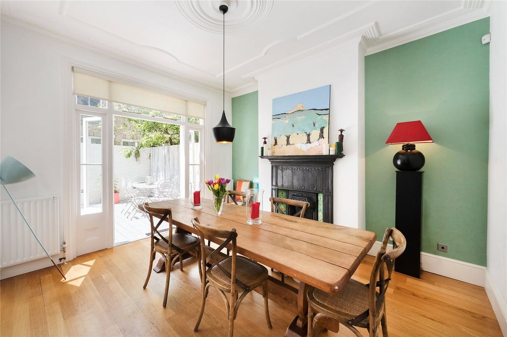 Property photo 2 of 14 Dining