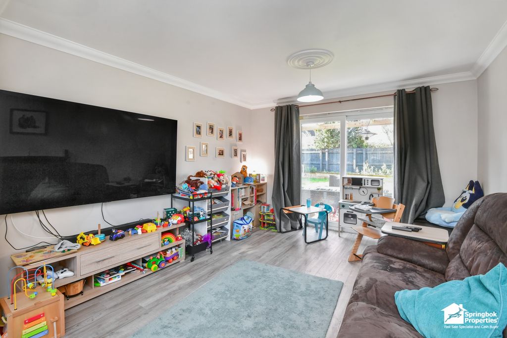 Property photo 3 of 16 Image 2