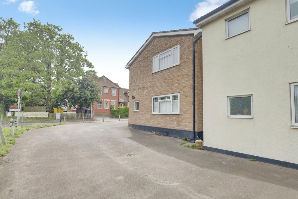 Property photo 2 of 12